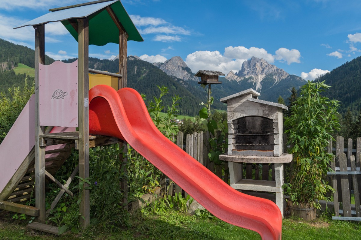 Scivolo per bambini e griglia