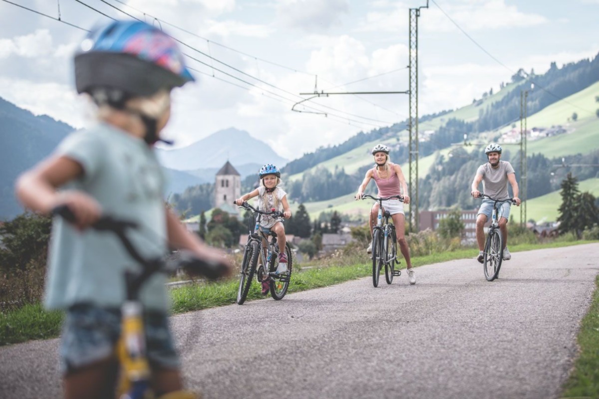 Valley cycle routes for families